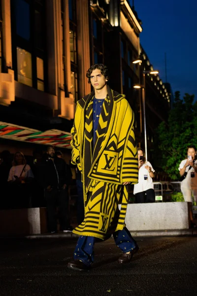 Look 8